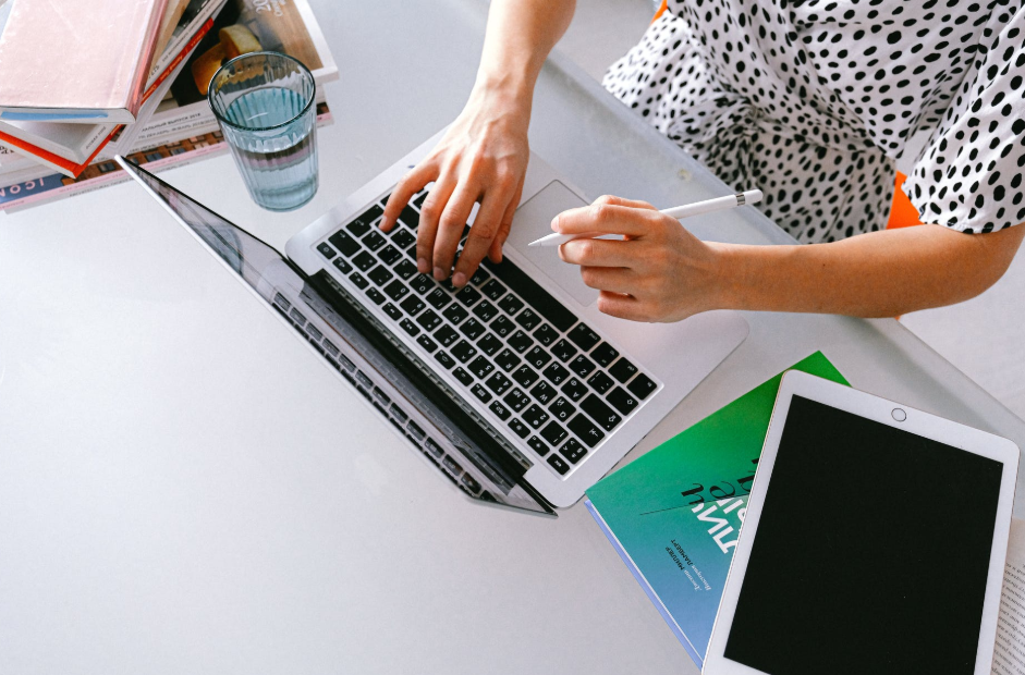 using macbook and ipad